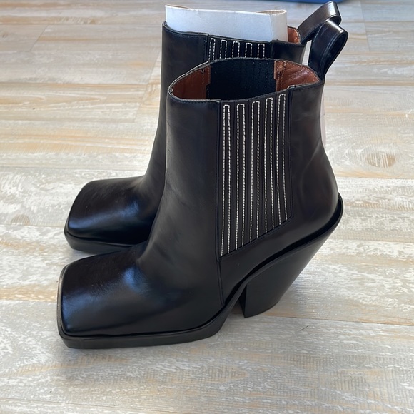 Stunning womens Zara square toe black heel booties size 8 - Picture 4 of 8